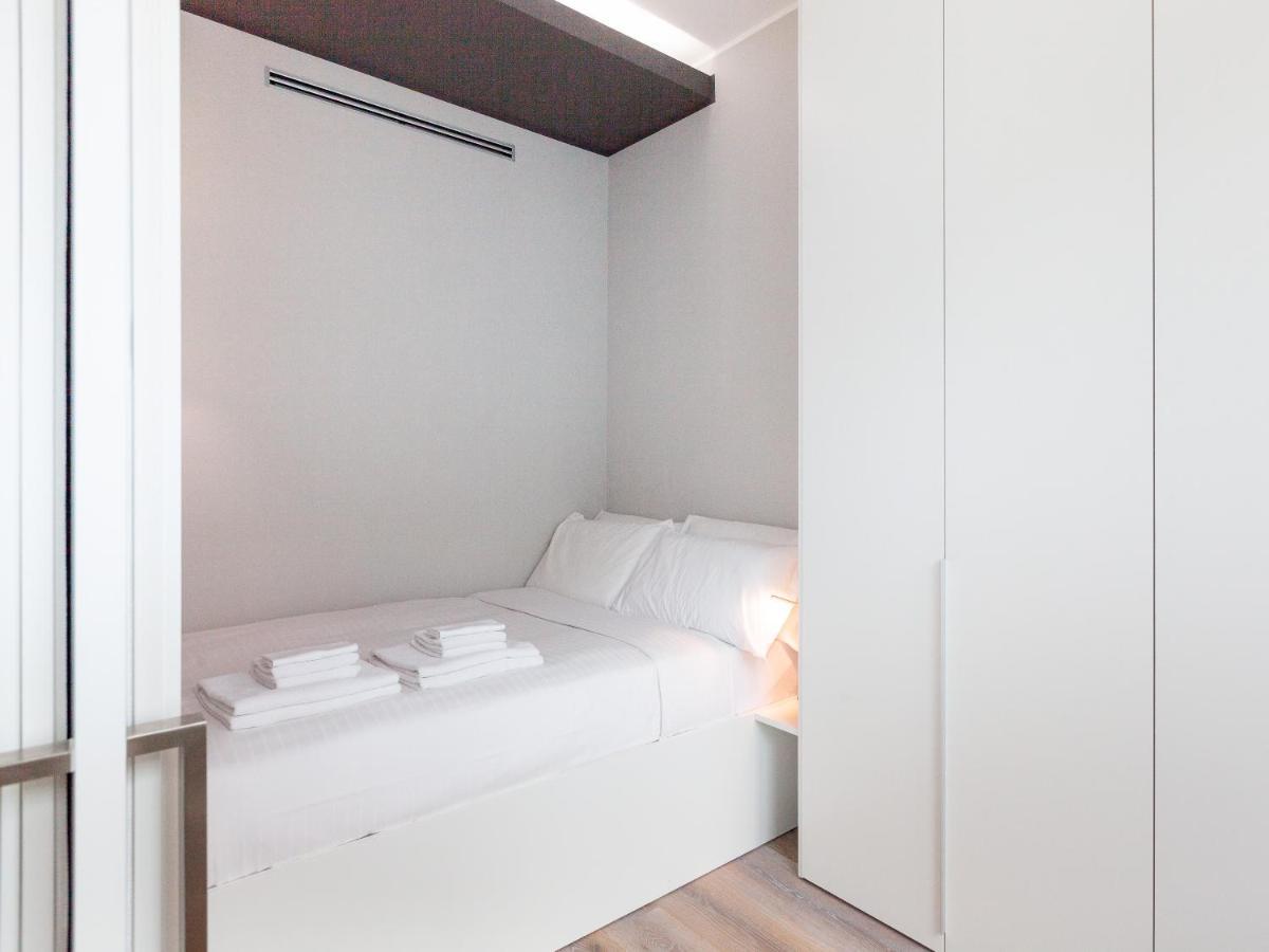 Easyhomes-City Centre Suites Milano Exteriör bild