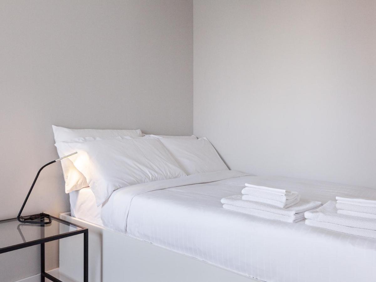 Easyhomes-City Centre Suites Milano Exteriör bild