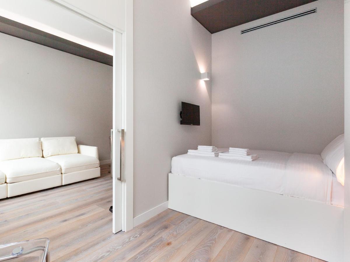 Easyhomes-City Centre Suites Milano Exteriör bild