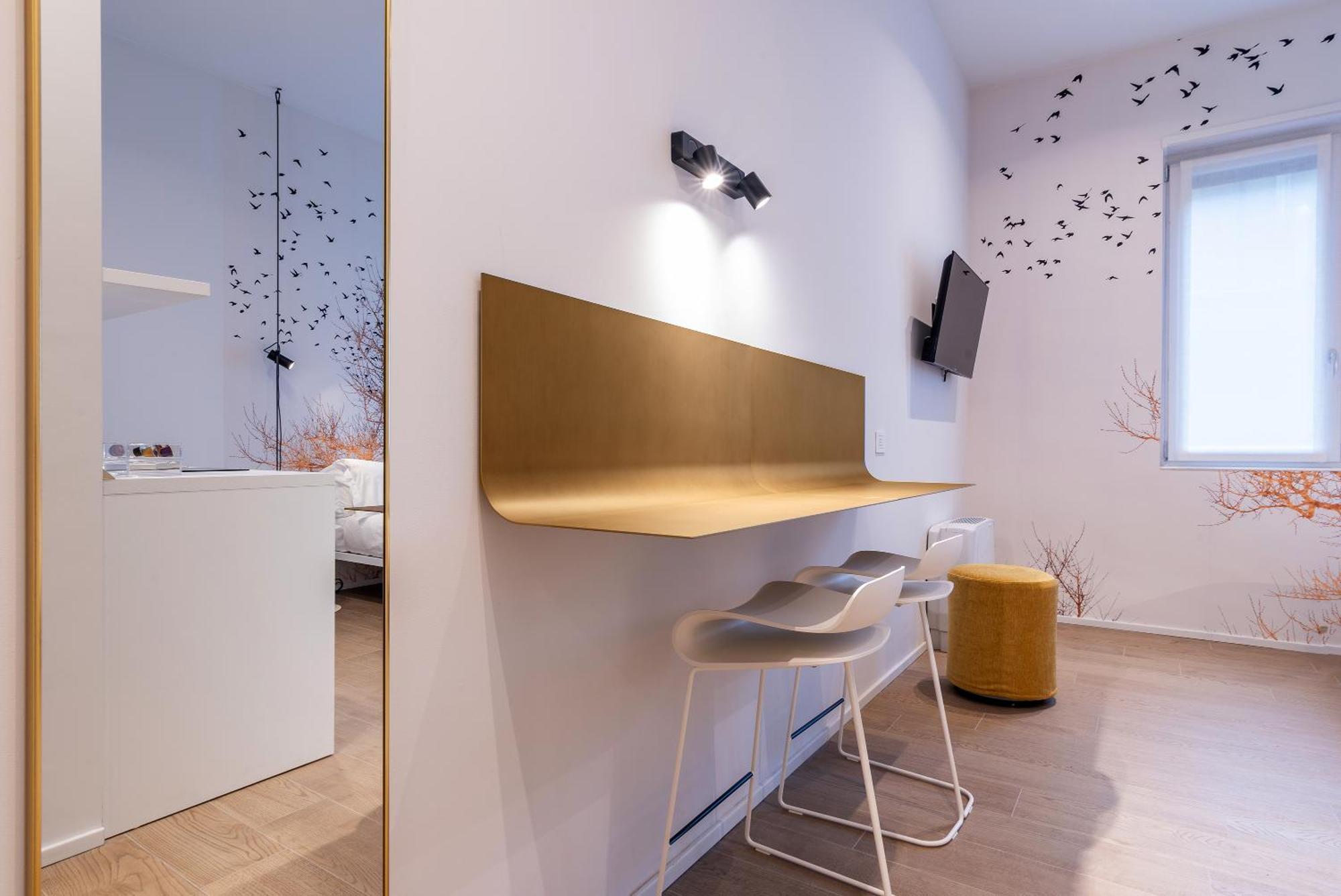 Easyhomes-City Centre Suites Milano Exteriör bild