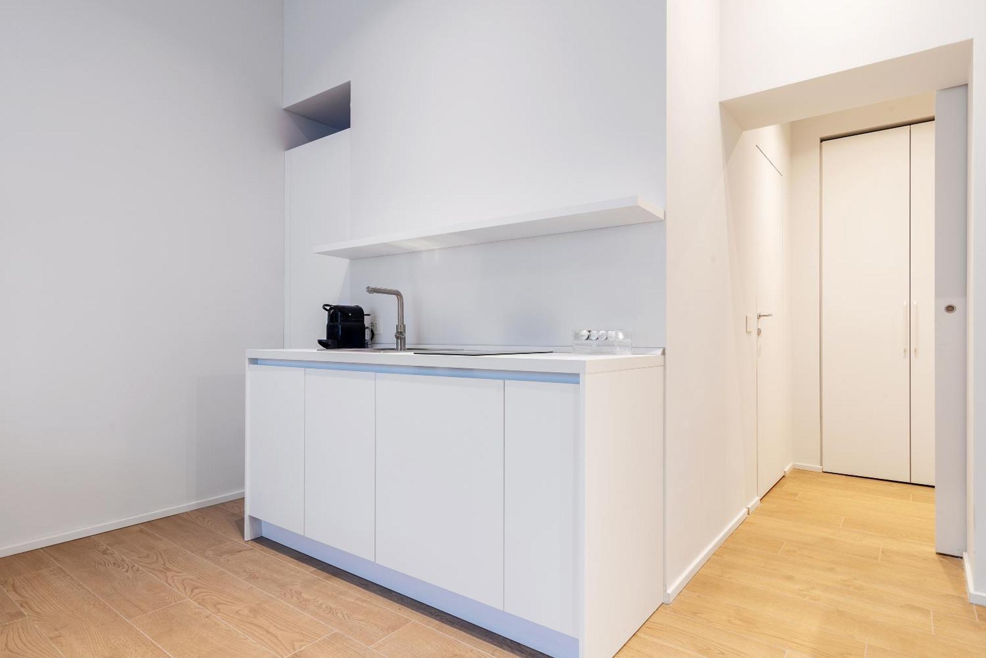 Easyhomes-City Centre Suites Milano Exteriör bild