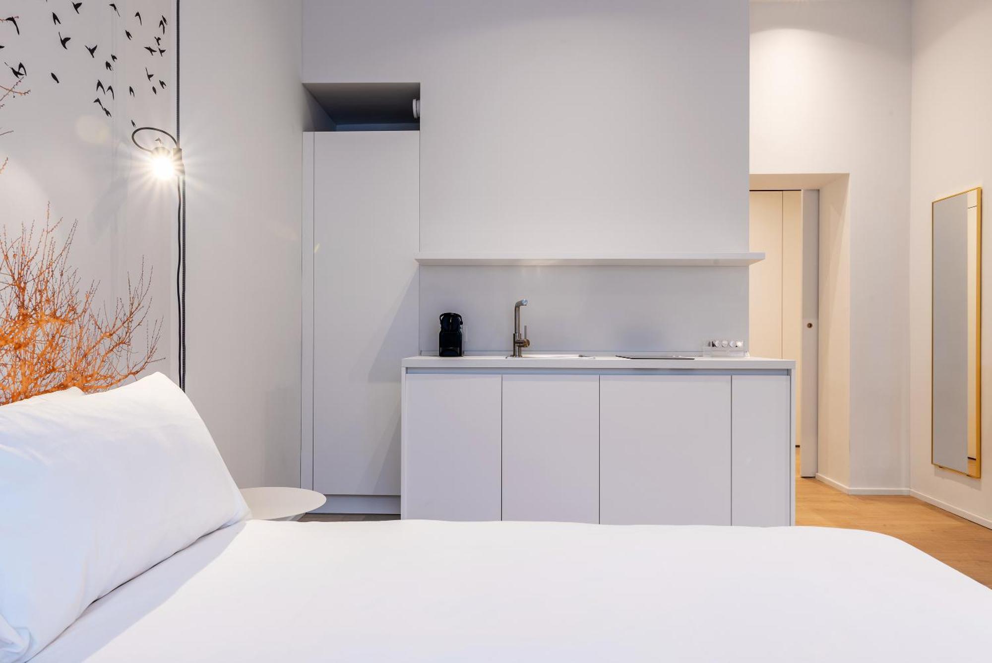 Easyhomes-City Centre Suites Milano Exteriör bild