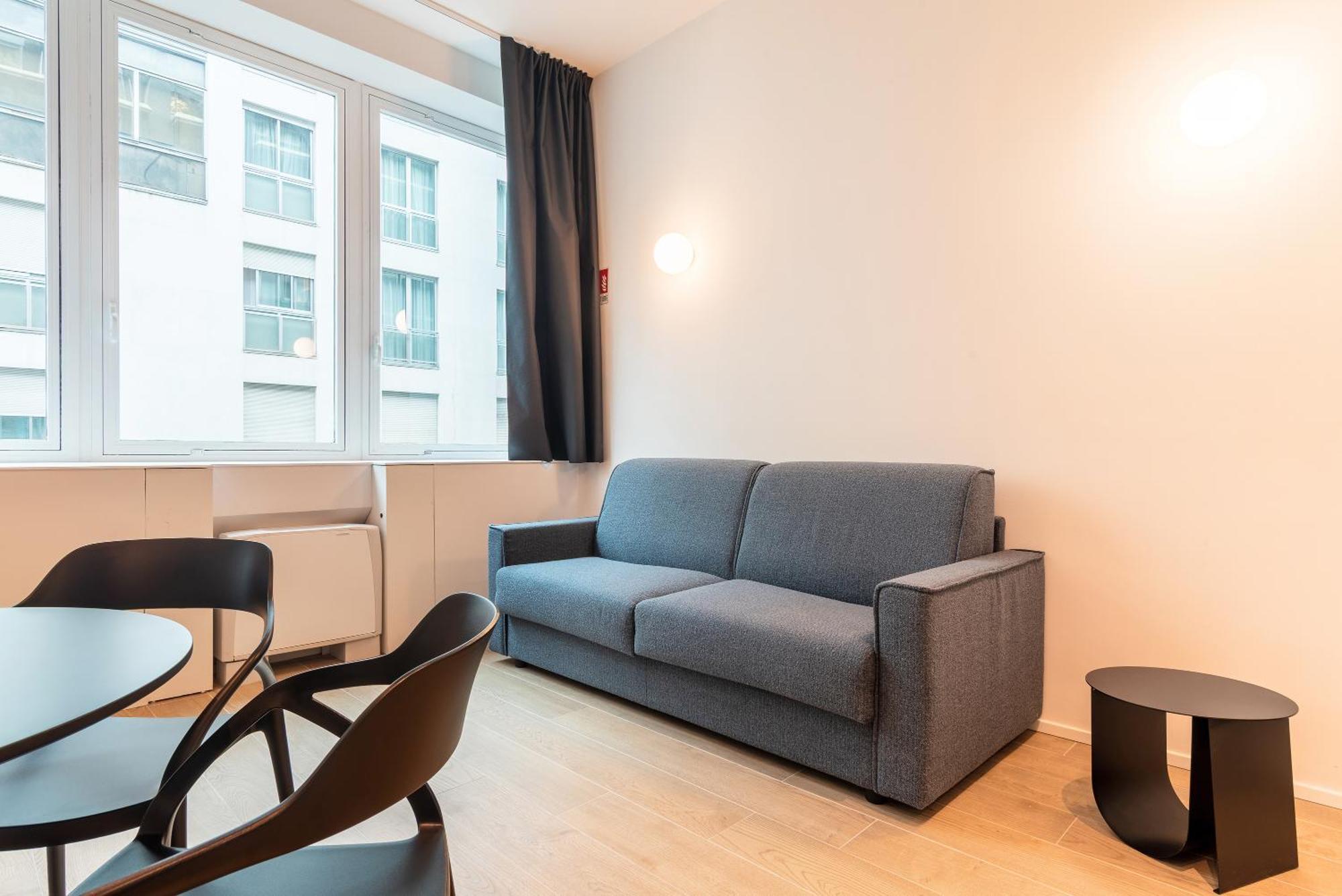 Easyhomes-City Centre Suites Milano Exteriör bild